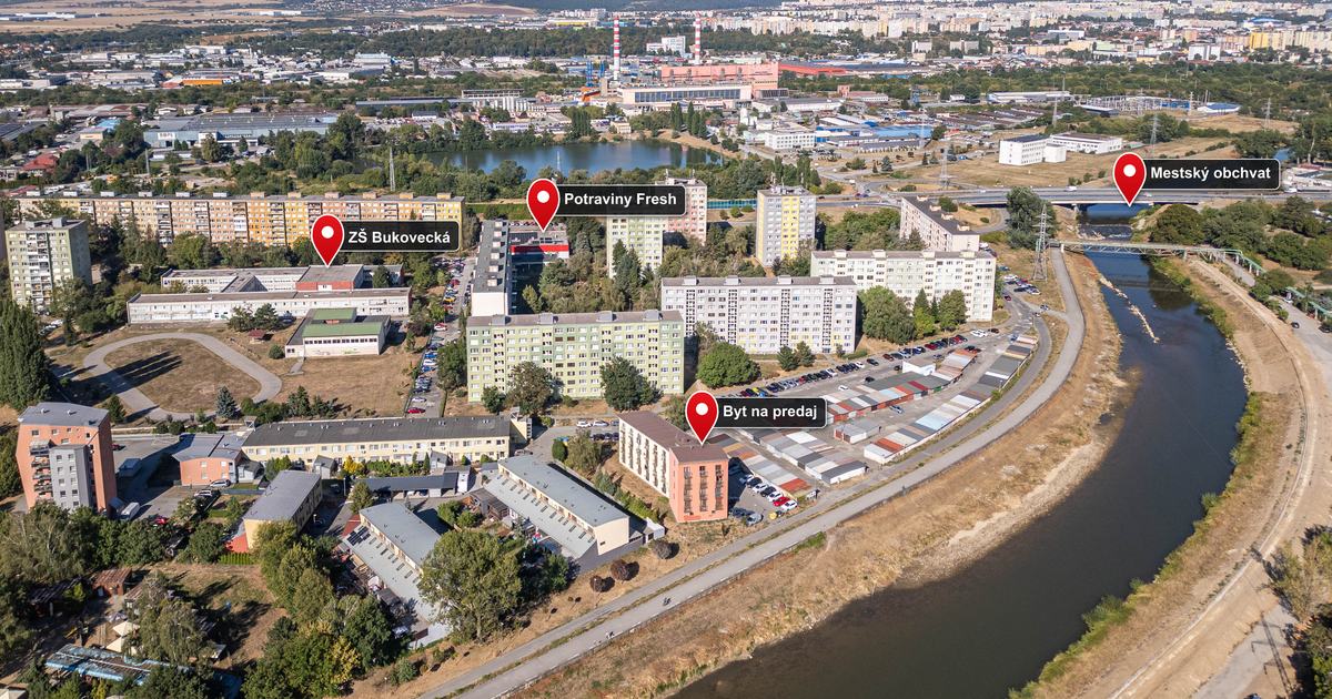 Letecký záber sídliska so zakreslenou občianskou vybavenosťou